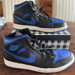 Nike Men's Black and Blue High-Top Sneakers